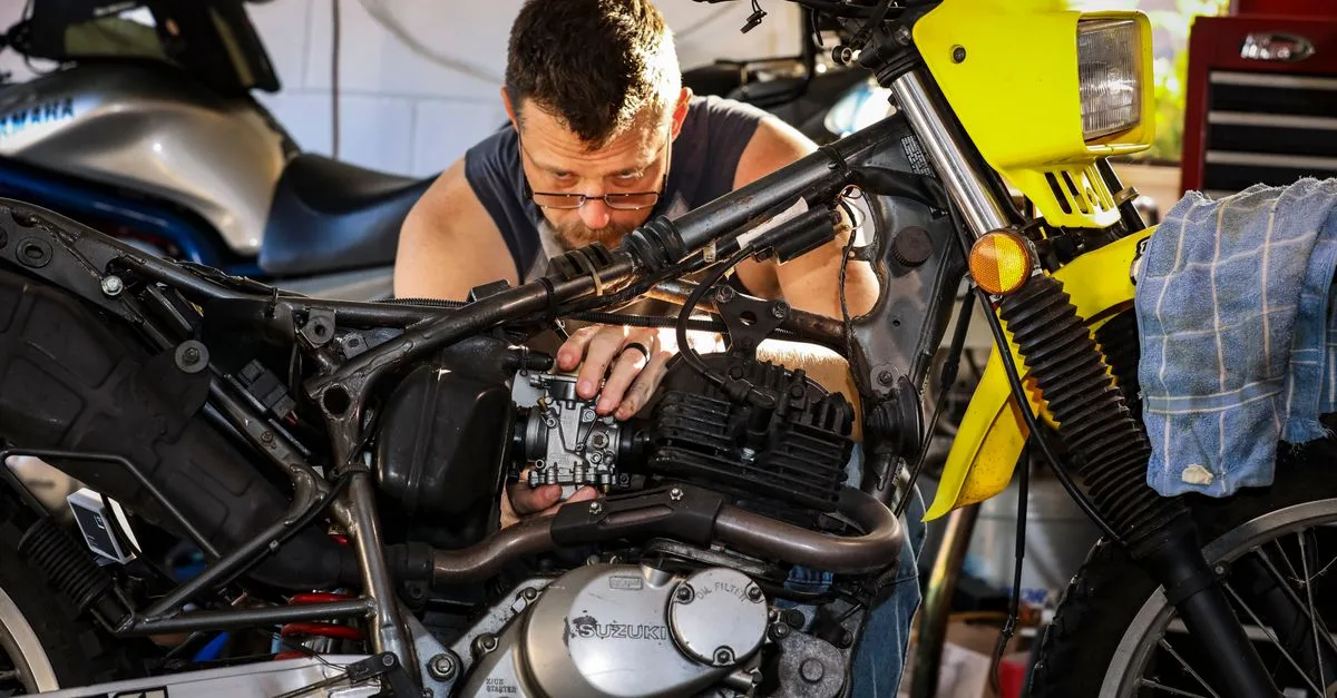 apprenez à régler correctement un carburateur pour optimiser les performances et la consommation de votre moteur grâce à notre guide simple et pratique.