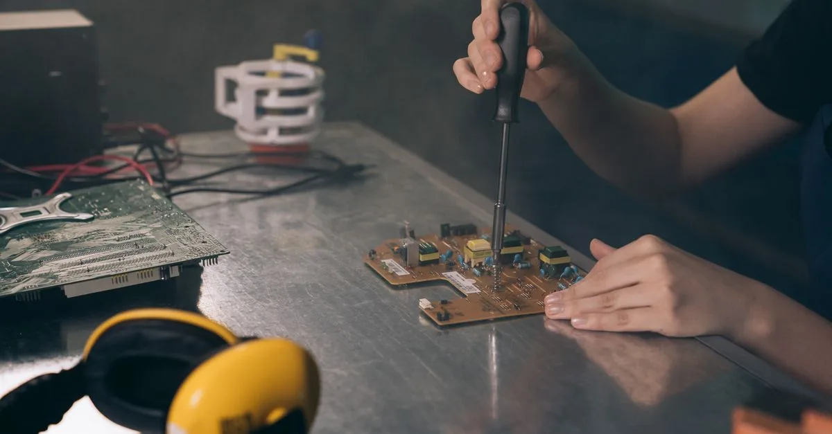 réparation de cellules électrolyseurs : service expert pour restaurer l'efficacité et la performance de vos équipements électrolytiques.