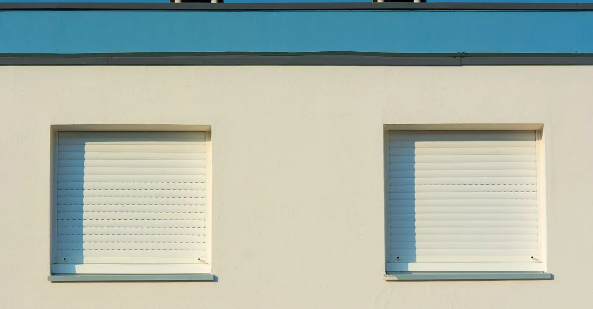 apprenez à réinitialiser le volet roulant solaire velux facilement grâce à notre guide étape par étape.