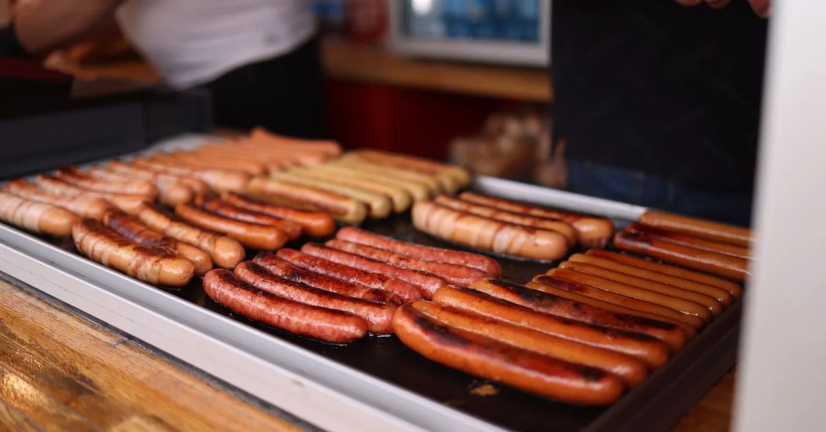 découvrez comment cuisiner le diot, la célèbre saucisse savoyarde, avec des recettes simples et savoureuses pour régaler toute la famille.